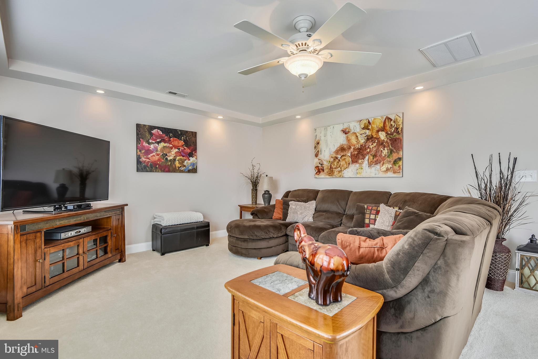 551 Forest View Road Linthicum Heights, MD 21090 - Photo 8 of 37 Family room space for entertainment