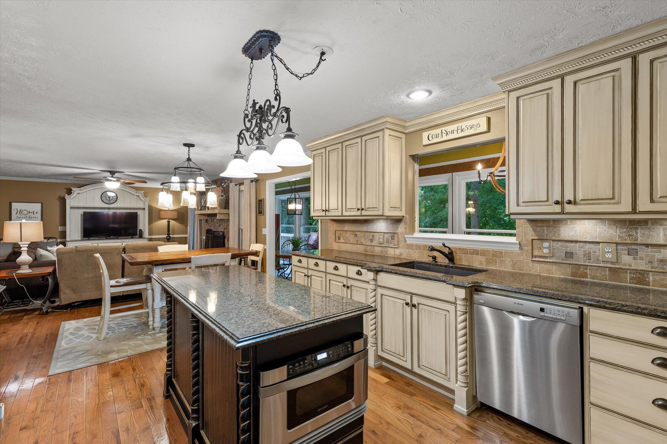 960 Shell Cracker Lane Cohutta, GA 30710 - Photo 13 of 65 Kitchen