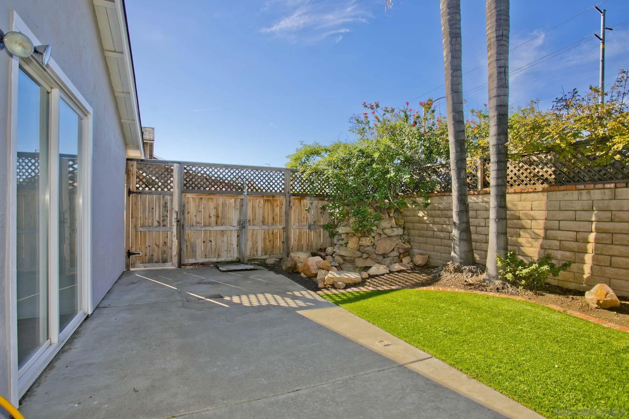 10076 West Glendon Circle Santee, CA 92071 - Photo 32 of 35 a view of a backyard of the house