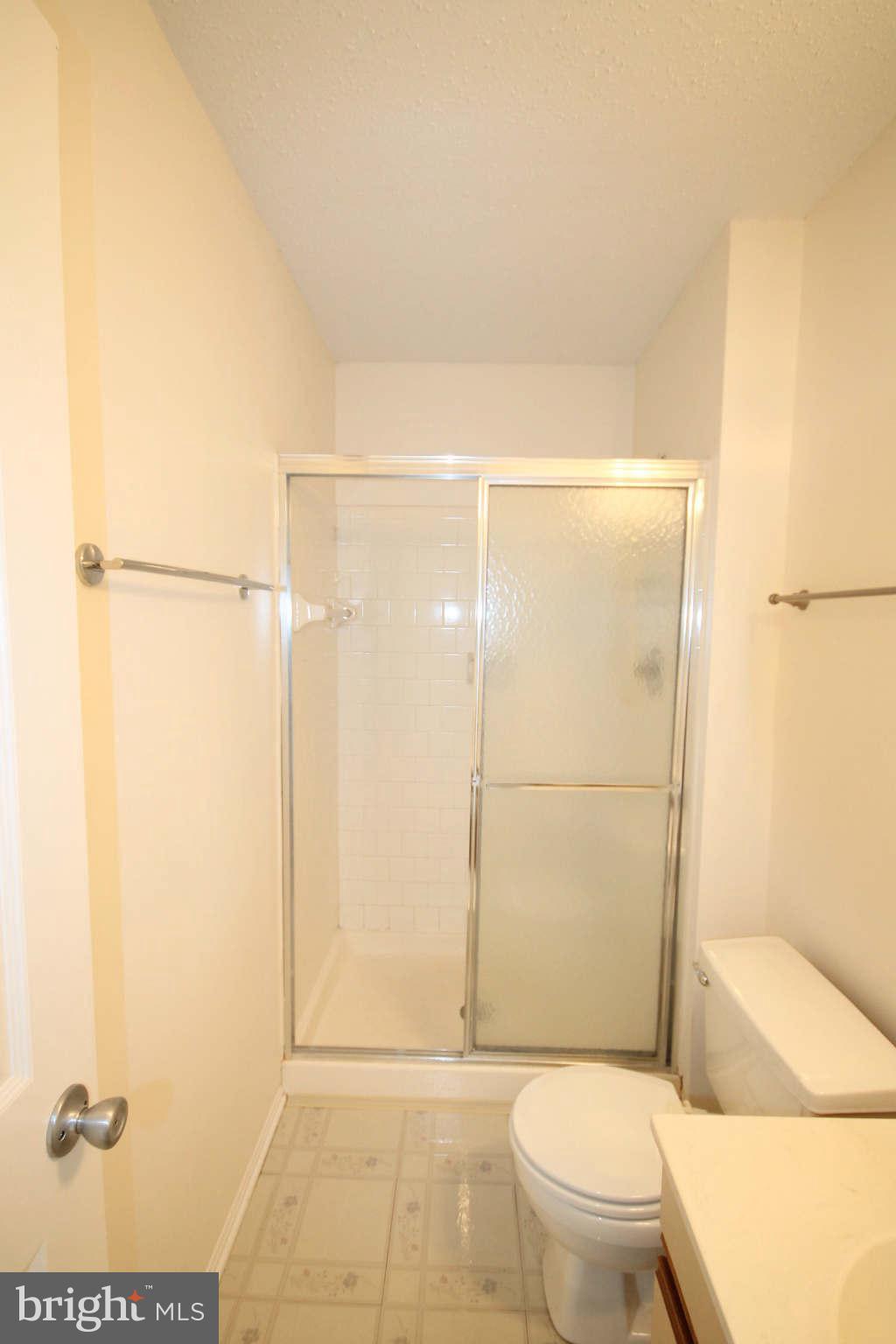 106 Fort Evans Road Southeast, Unit F Leesburg, VA 20175 - Photo 16 of 20 Hall Bath