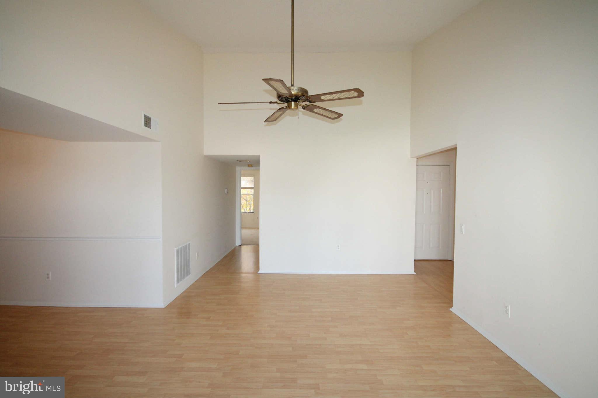 106 Fort Evans Road Southeast, Unit F Leesburg, VA 20175 - Photo 6 of 20 Living Room