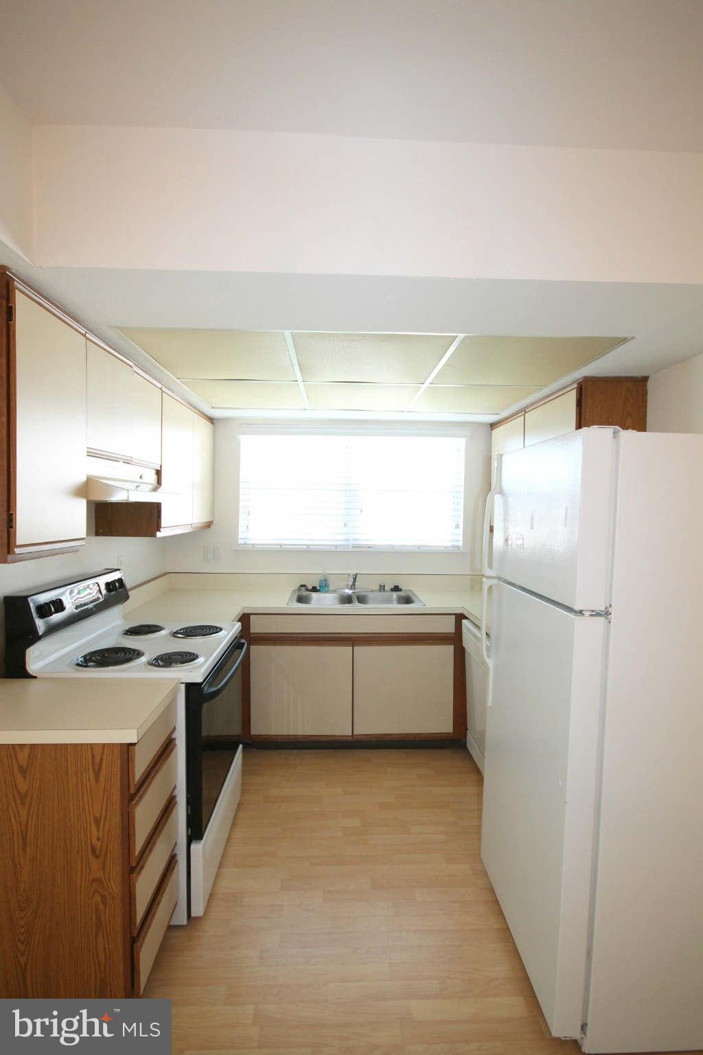 106 Fort Evans Road Southeast, Unit F Leesburg, VA 20175 - Photo 10 of 20 Kitchen