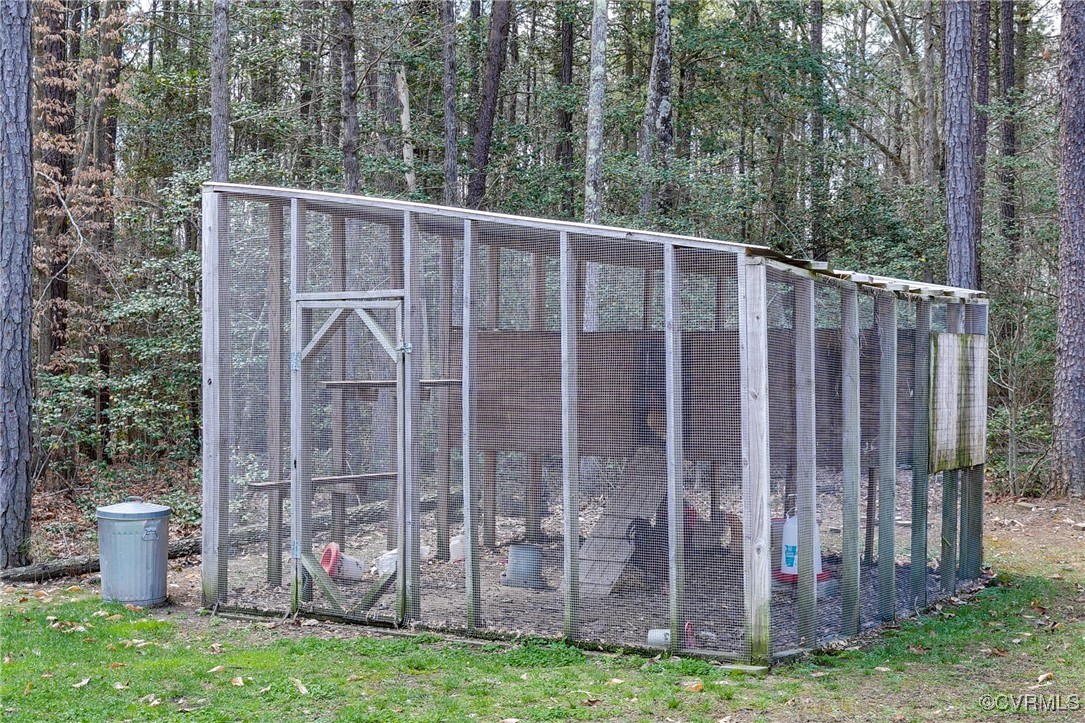 7530 Olivet Church Road New Kent, VA 23124 - Photo 29 of 32 chicken coop