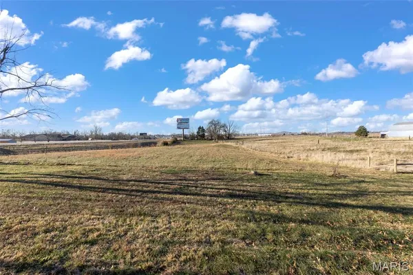 $585,000 | 1512 Old St Marys Road, Perryville, MO 63775