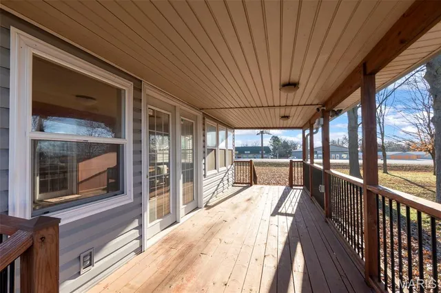 $585,000 | 1512 Old St Marys Road, Perryville, MO 63775