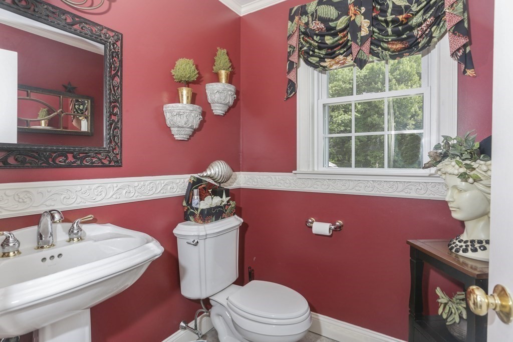 33 Howland Road Berkley, MA 02779 - Photo 19 of 26 Gallery Image 19