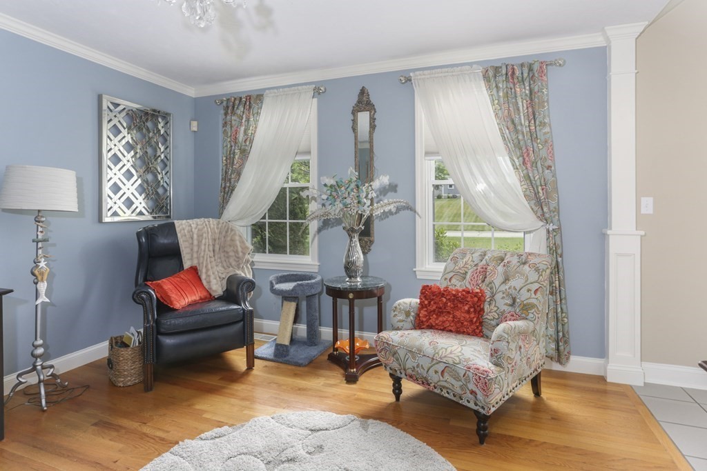 33 Howland Road Berkley, MA 02779 - Photo 8 of 26 Gallery Image 8