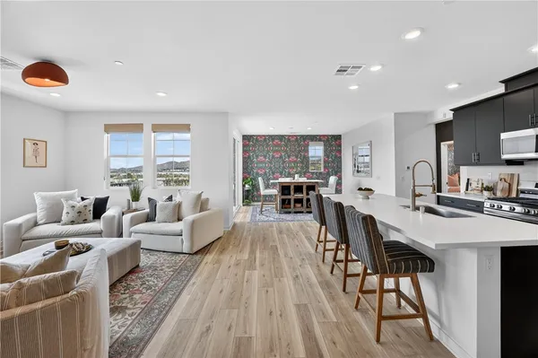 $1,049,000 | 415 Besalu Terrace, Mission Viejo, CA 92692