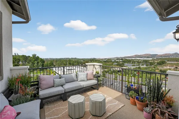 $1,049,000 | 415 Besalu Terrace, Mission Viejo, CA 92692