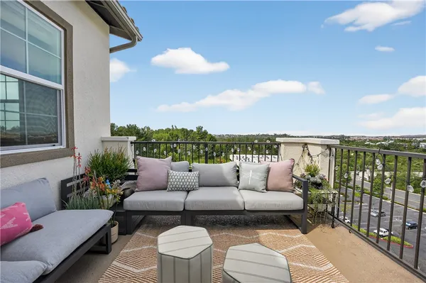 $1,049,000 | 415 Besalu Terrace, Mission Viejo, CA 92692