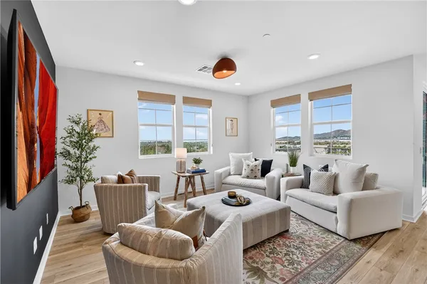 $1,049,000 | 415 Besalu Terrace, Mission Viejo, CA 92692