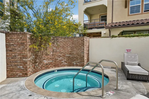 $1,049,000 | 415 Besalu Terrace, Mission Viejo, CA 92692