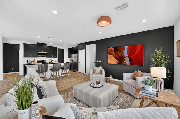 $1,049,000 | 415 Besalu Terrace, Mission Viejo, CA 92692