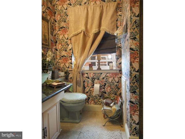 226 Greendale Road Philadelphia, PA 19154 - Photo 11 of 21 Gallery Image 11