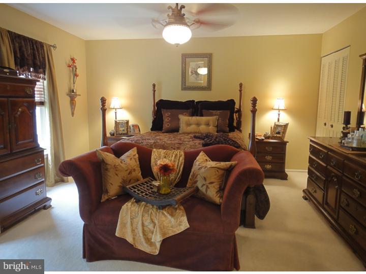 226 Greendale Road Philadelphia, PA 19154 - Photo 8 of 21 Gallery Image 8