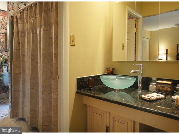 226 Greendale Road Philadelphia, PA 19154 - Photo 9 of 21 Gallery Image 9