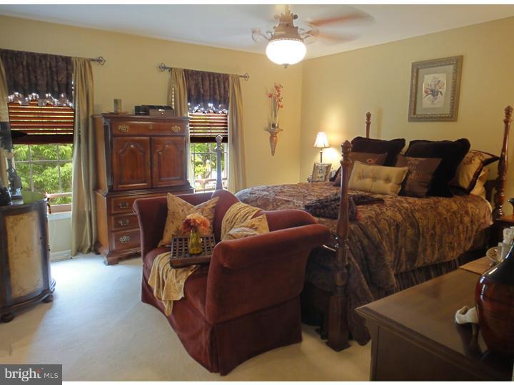 226 Greendale Road Philadelphia, PA 19154 - Photo 10 of 21 Gallery Image 10
