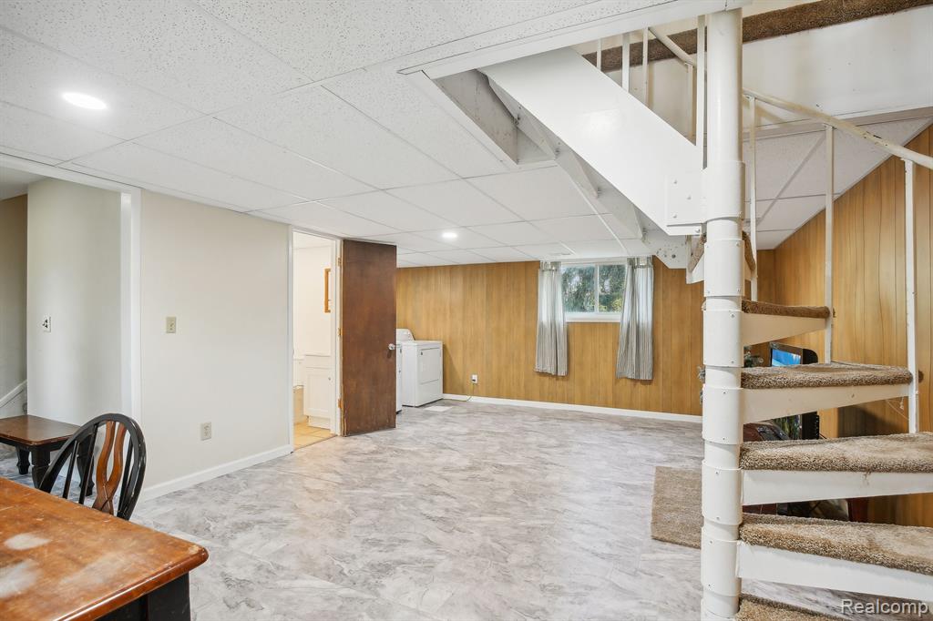 672 Decker Road Walled Lake, MI 48390 - Photo 10 of 22 Gallery Image 10