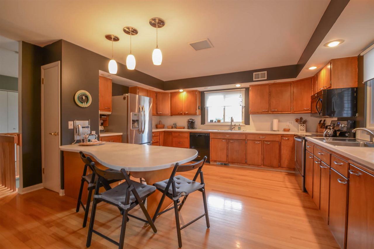 4665 East Inverness Woods Road Bloomington, IN 47401 - Photo 4 of 30