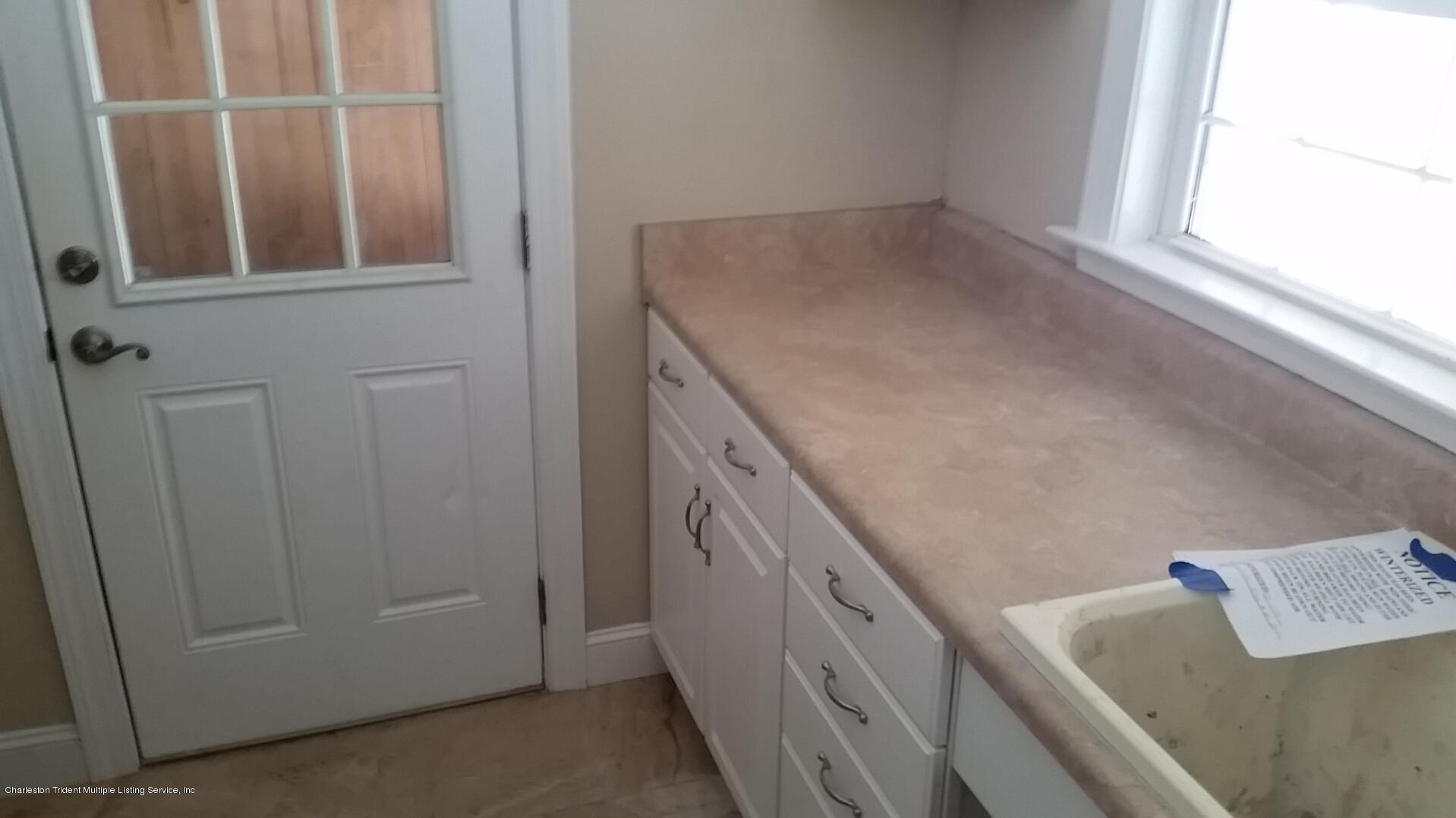 1564 Longview Road Mount Pleasant, SC 29464 - Photo 18 of 22 LAUNDRY