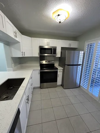 $2,050 | 1585 Northeast Beacon Drive, Unit 1103, Jensen Beach, FL 34957