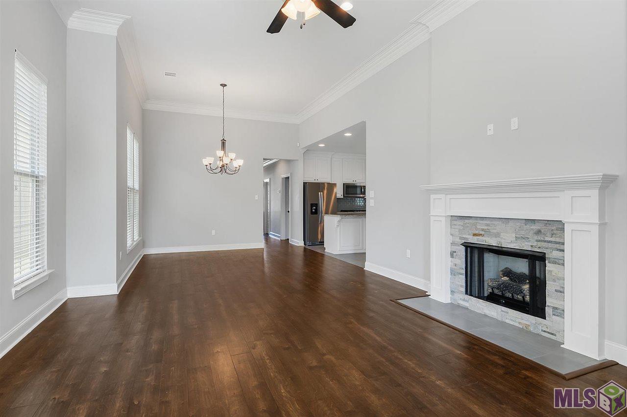 2619 Cresthaven Avenue Baton Rouge, LA 70810 - Photo 3 of 10