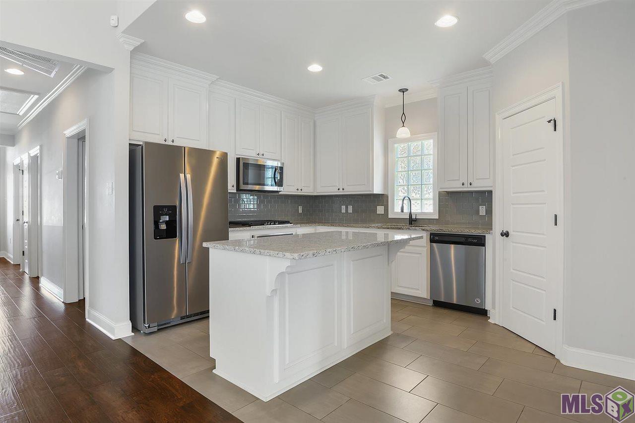 2619 Cresthaven Avenue Baton Rouge, LA 70810 - Photo 5 of 10