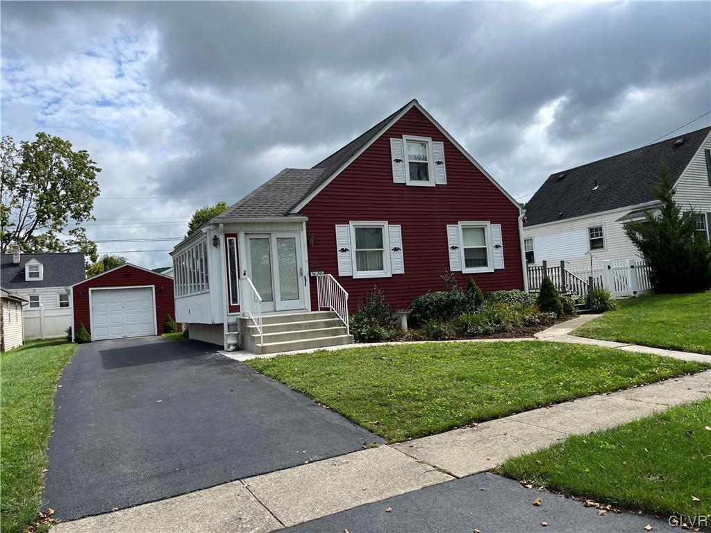 439 Birch Road Hellertown, PA 18055 - Photo 1 of 28 Gallery Image 1