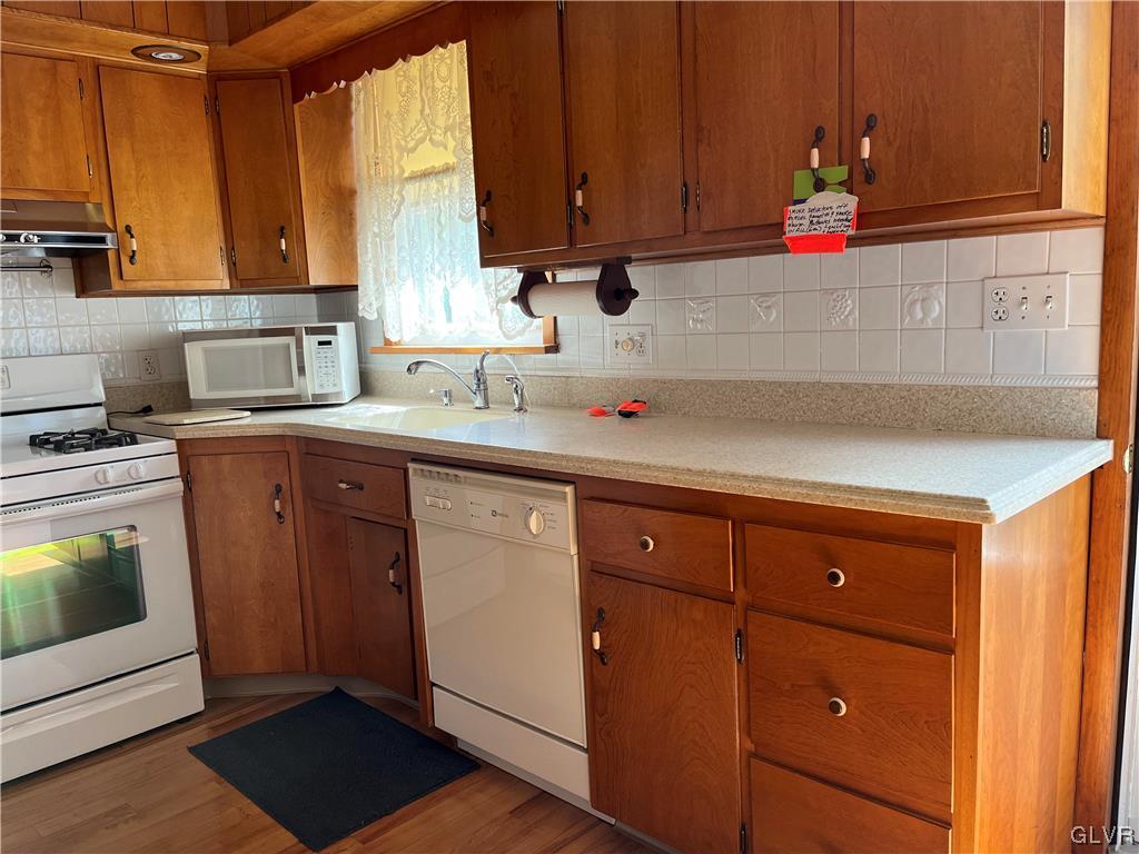 439 Birch Road Hellertown, PA 18055 - Photo 6 of 28 Gallery Image 6