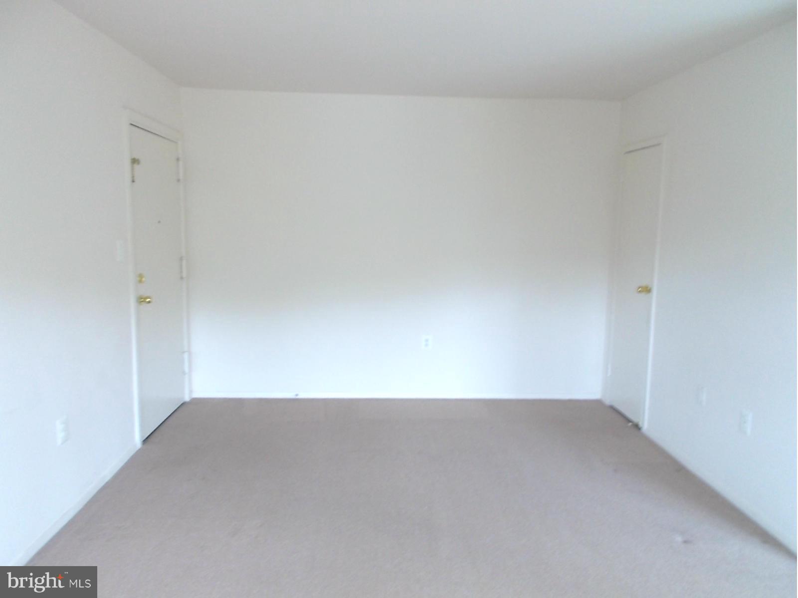 3840 Bel Pre Road, Unit 12133 Silver Spring, MD 20906 - Photo 4 of 9 Living Room