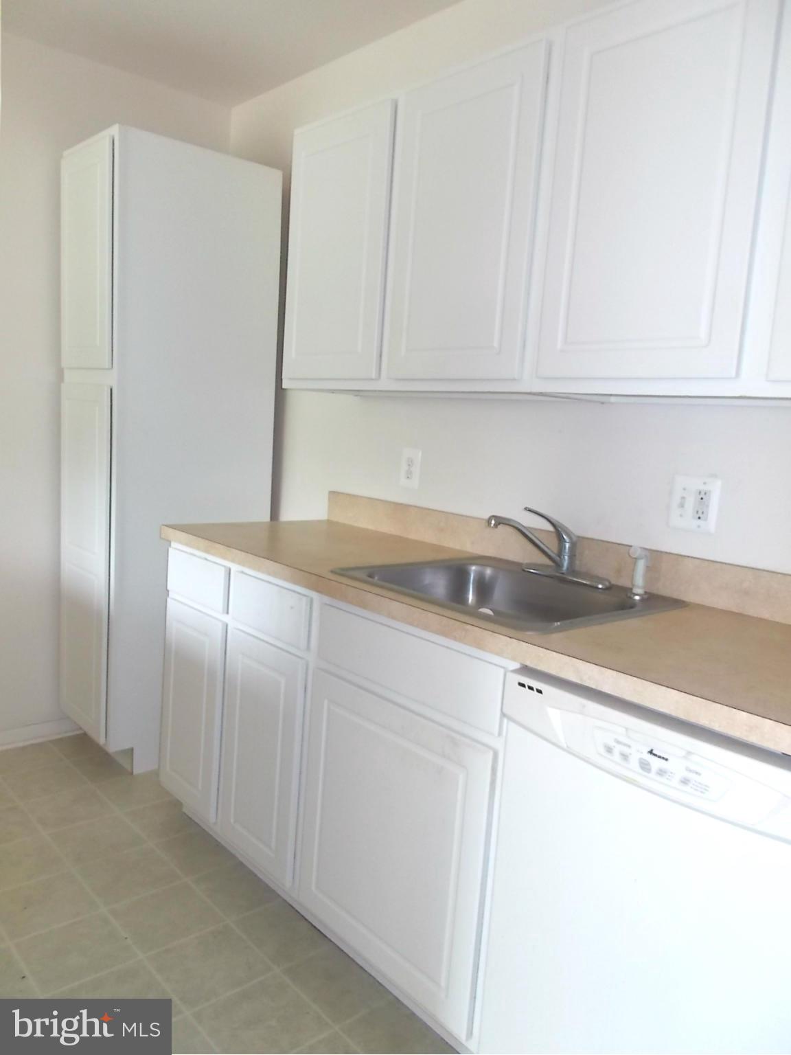 3840 Bel Pre Road, Unit 12133 Silver Spring, MD 20906 - Photo 7 of 9 Kitchen