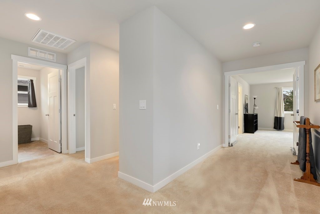 1914 Mayes Road Southeast Lacey, WA 98503 - Photo 21 of 38 Gallery Image 21