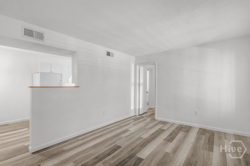 401 North Cromwell Road, Unit T1 Savannah, GA 31410 - Photo 6 of 36