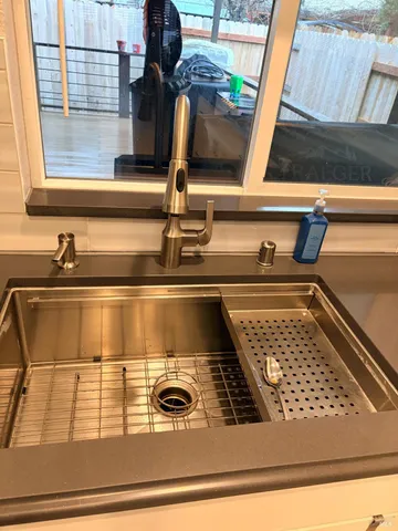 a view of utility room