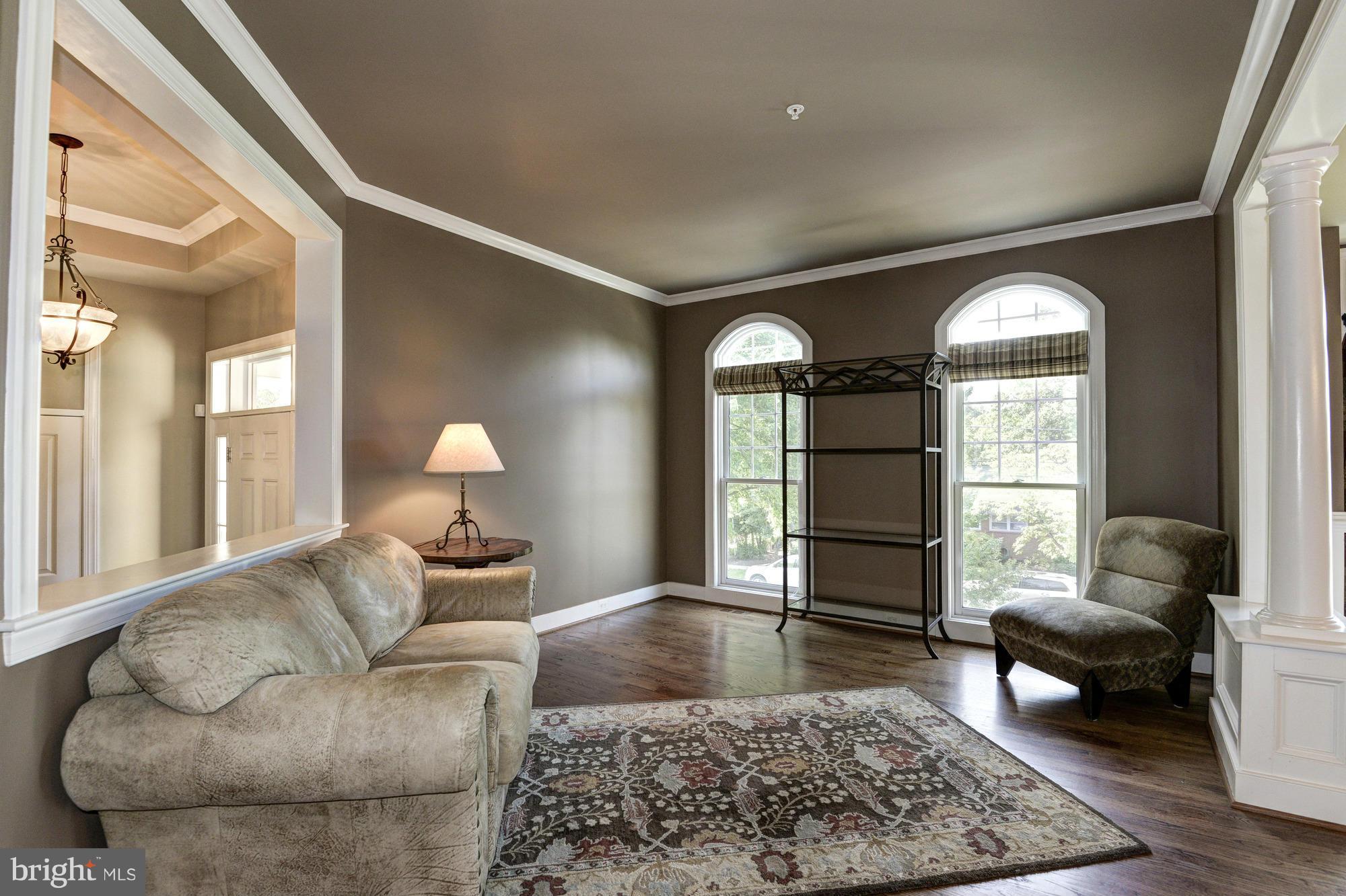 4613 Edgefield Road Bethesda, MD 20814 - Photo 4 of 30 Living Room