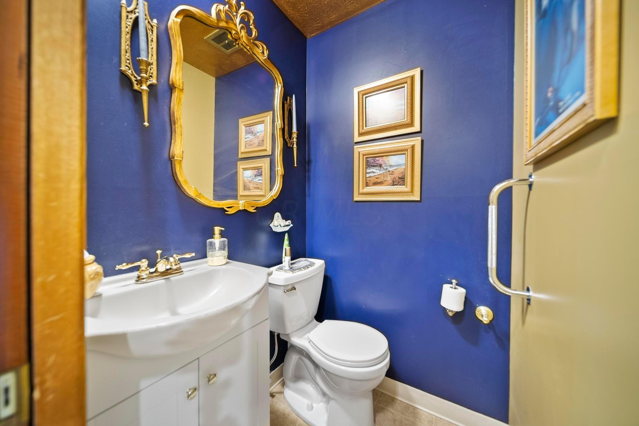 5873 Effingham Road Columbus, OH 43213 - Photo 17 of 28 DSC07032