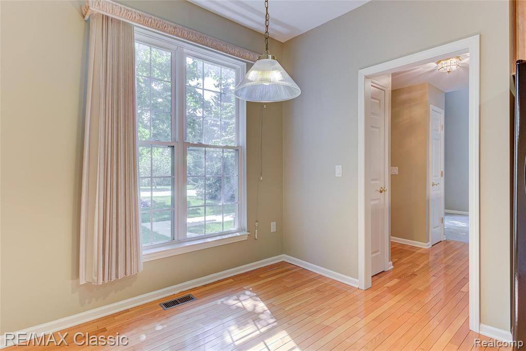 41620 Mitchell Road Novi, MI 48377 - Photo 20 of 40