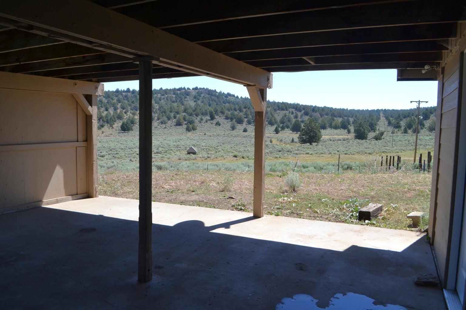 523-400 South Grasshopper Road Termo, CA 96132 - Photo 34 of 44 a view of a room with a large window