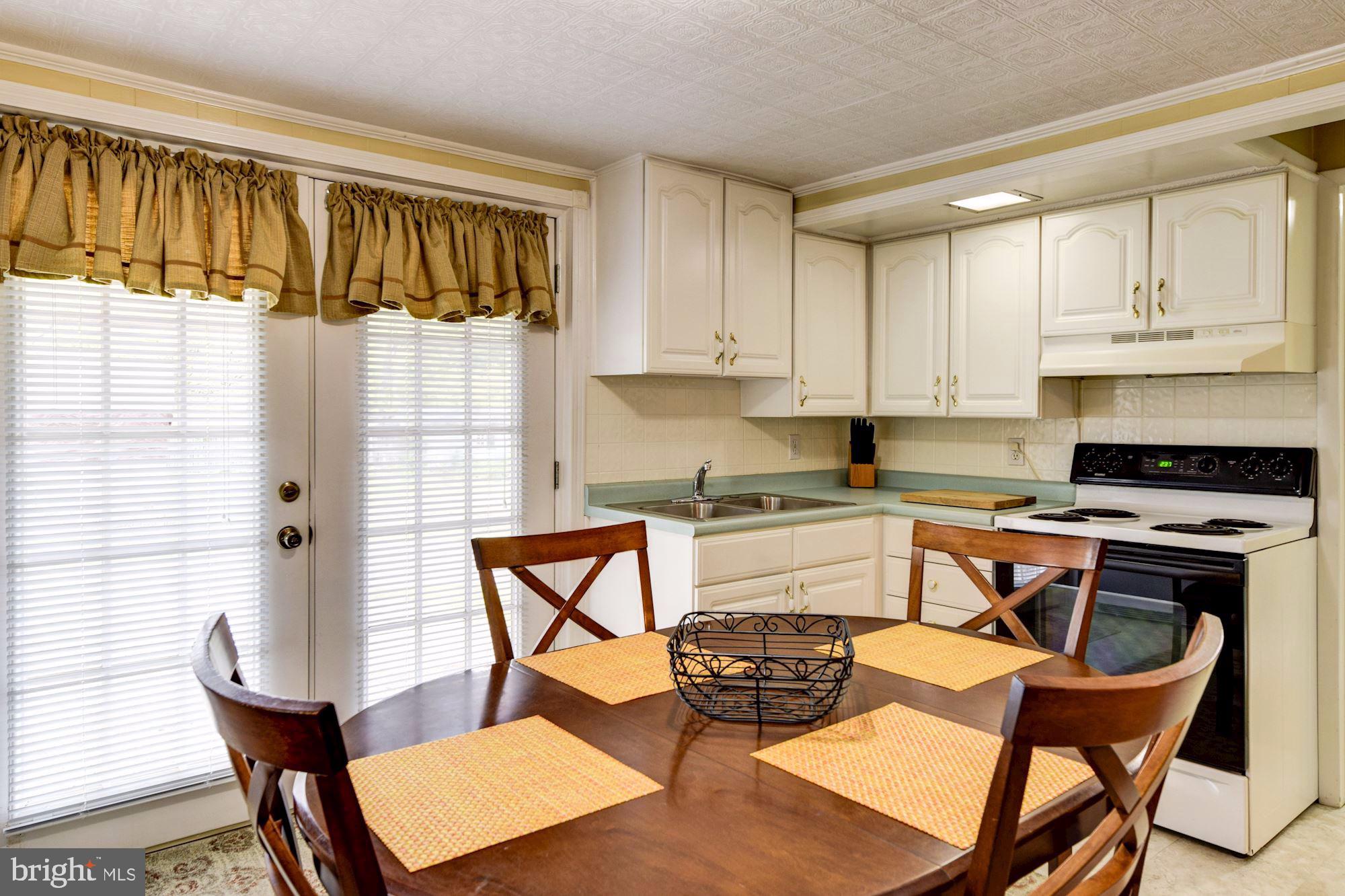 1802 Severn Road Severn, MD 21144 - Photo 4 of 18
