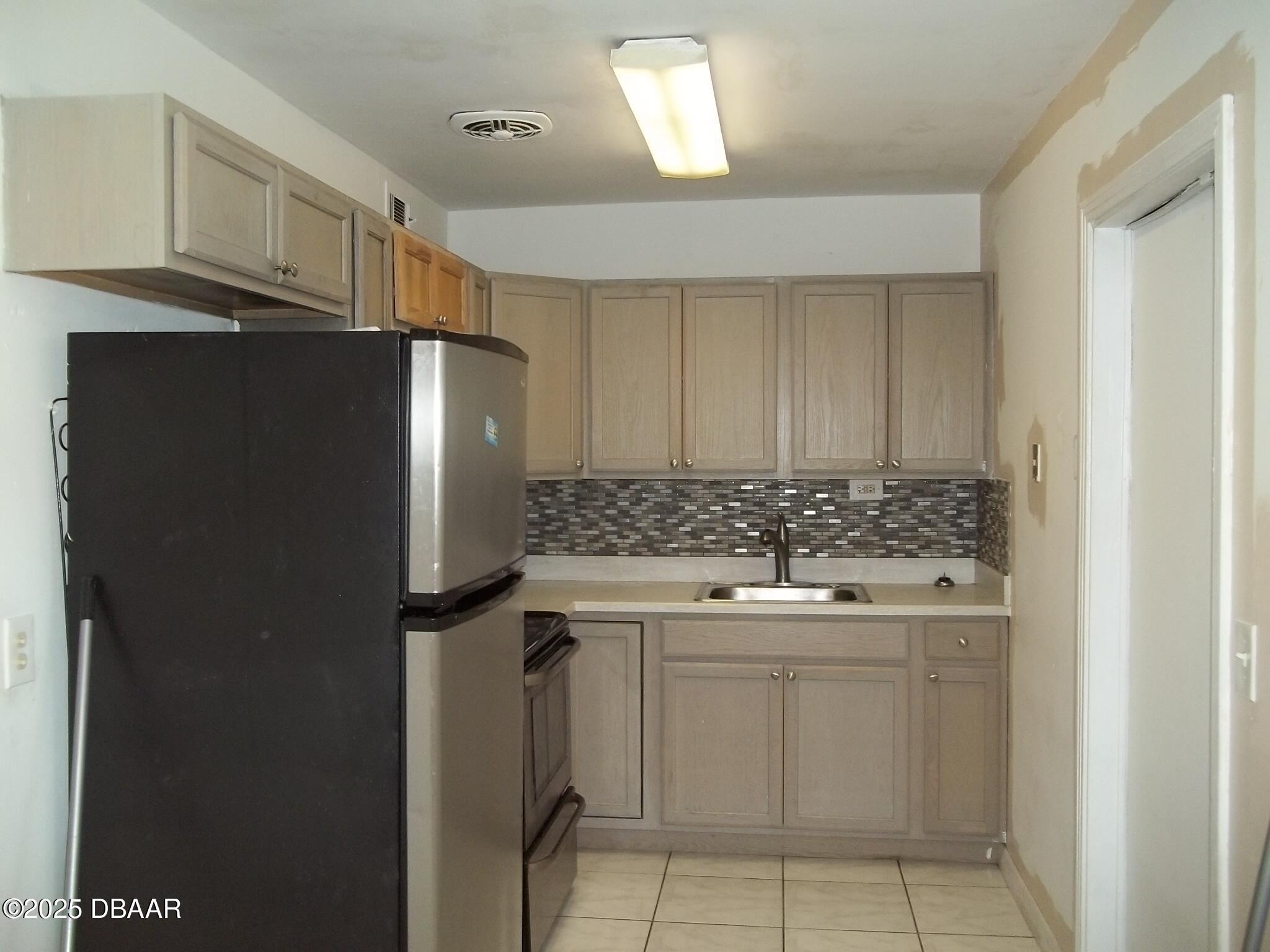 1076 Amanda Road Daytona Beach, FL 32114 - Photo 10 of 26 010