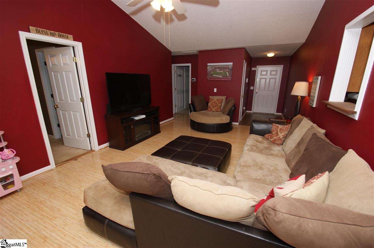 720 Maple Drive Greer, SC 29651 - Photo 8 of 15 Gallery Image 8