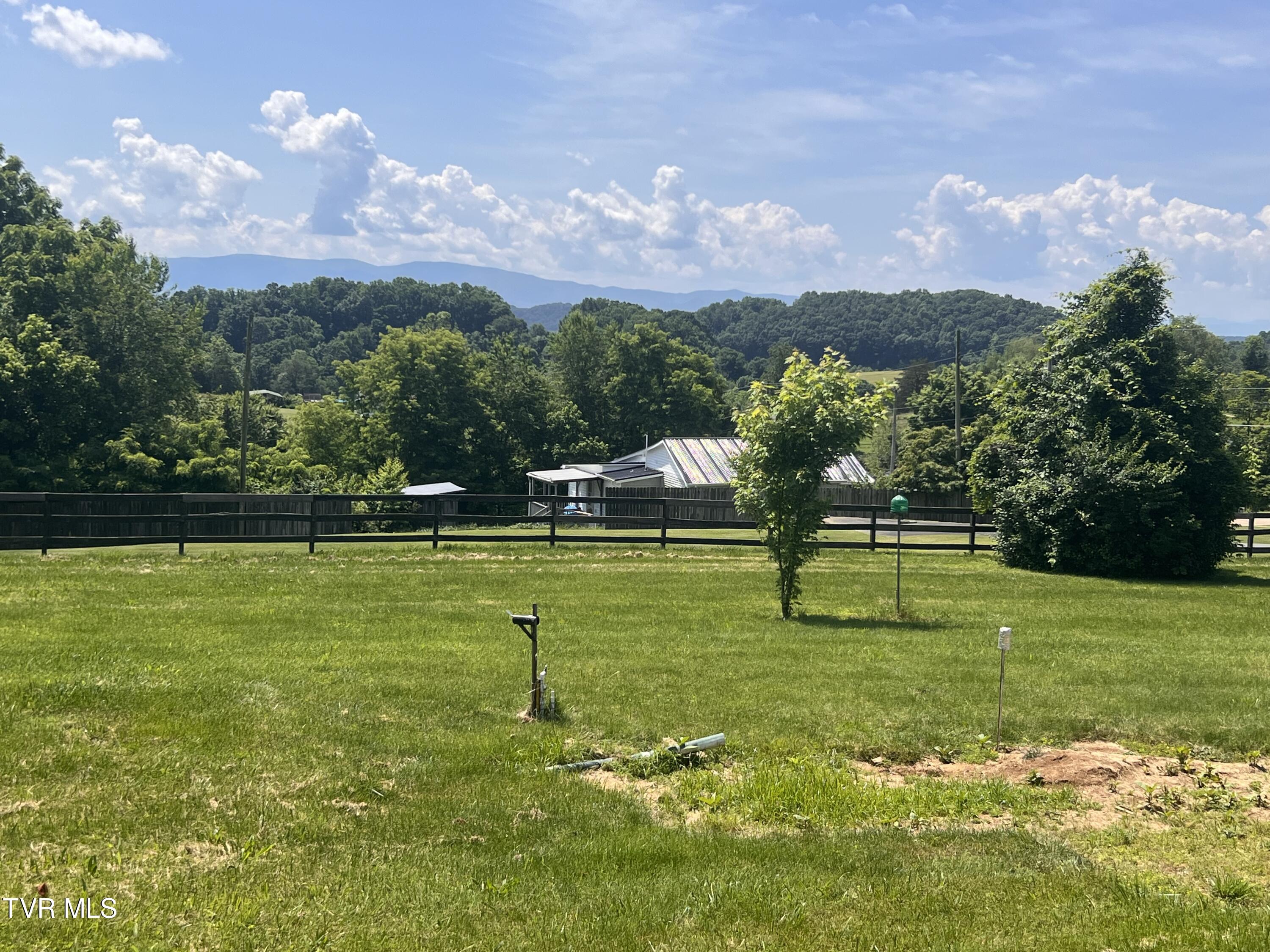 6209 Penn Road Bristol, VA 24202 - Photo 11 of 21 IMG_0575