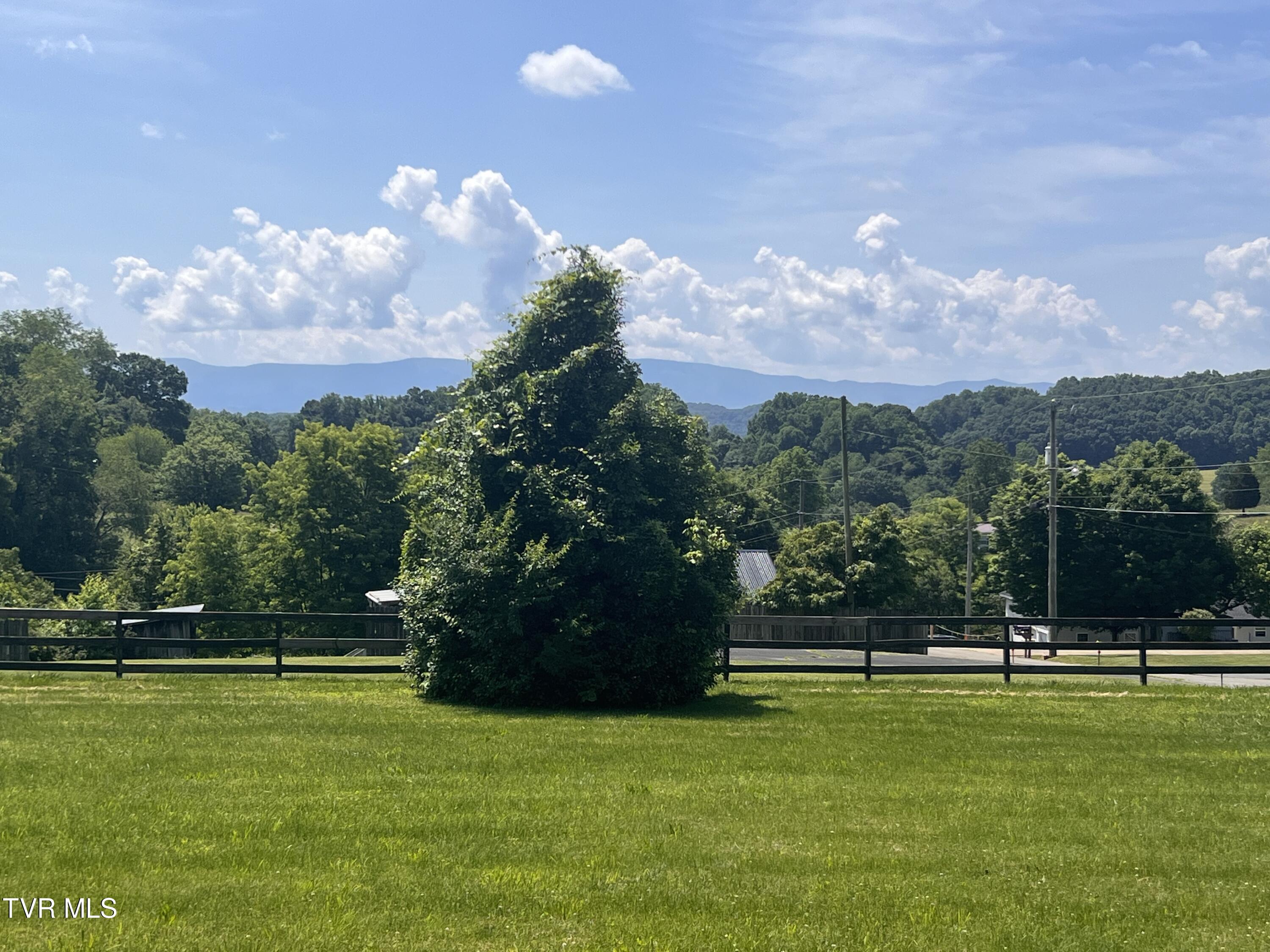 6209 Penn Road Bristol, VA 24202 - Photo 15 of 21 IMG_0582