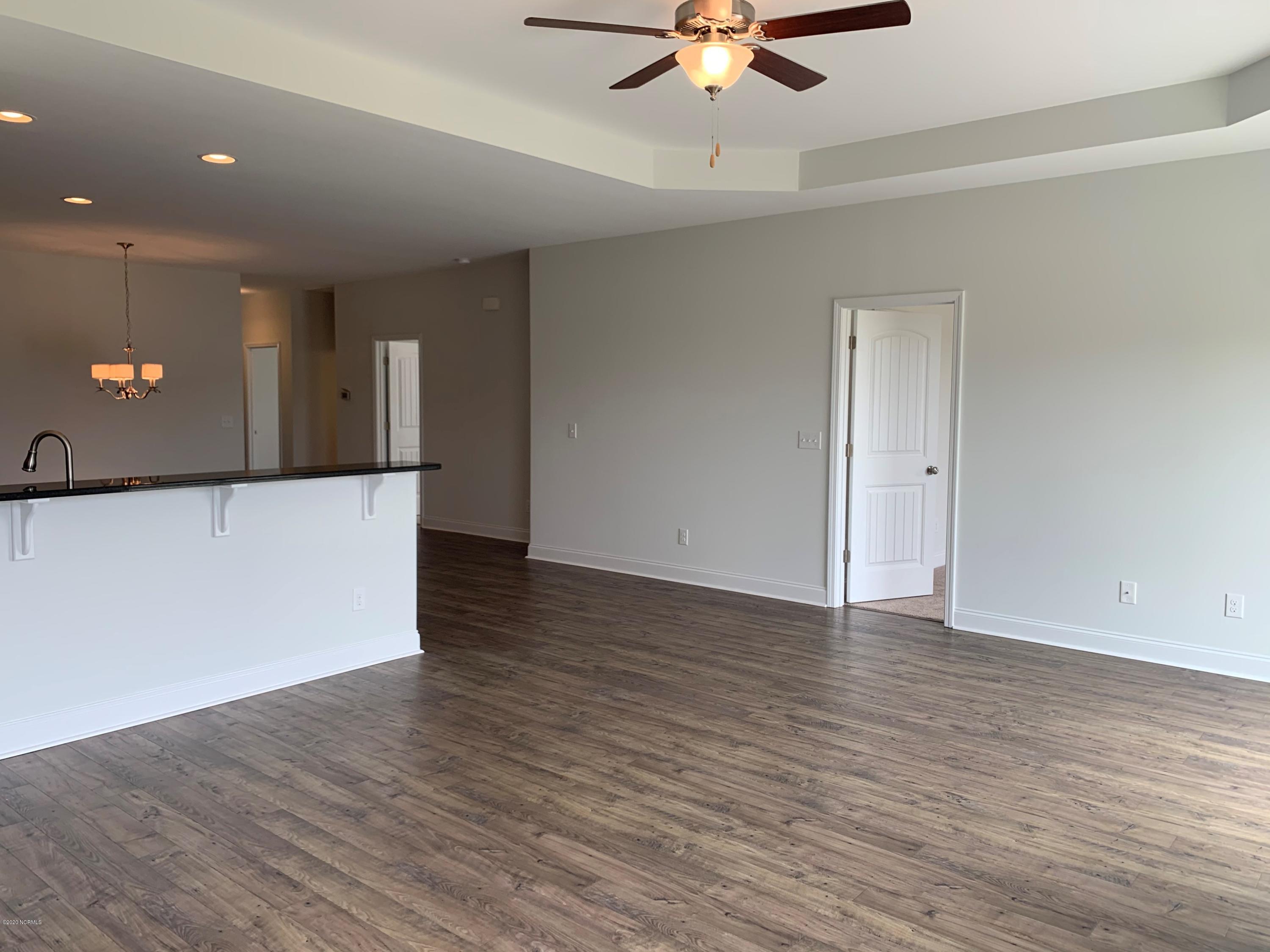 6425 Pinnacle Point Winnabow, NC 28479 - Photo 8 of 13 DMC 200 Great Room 2