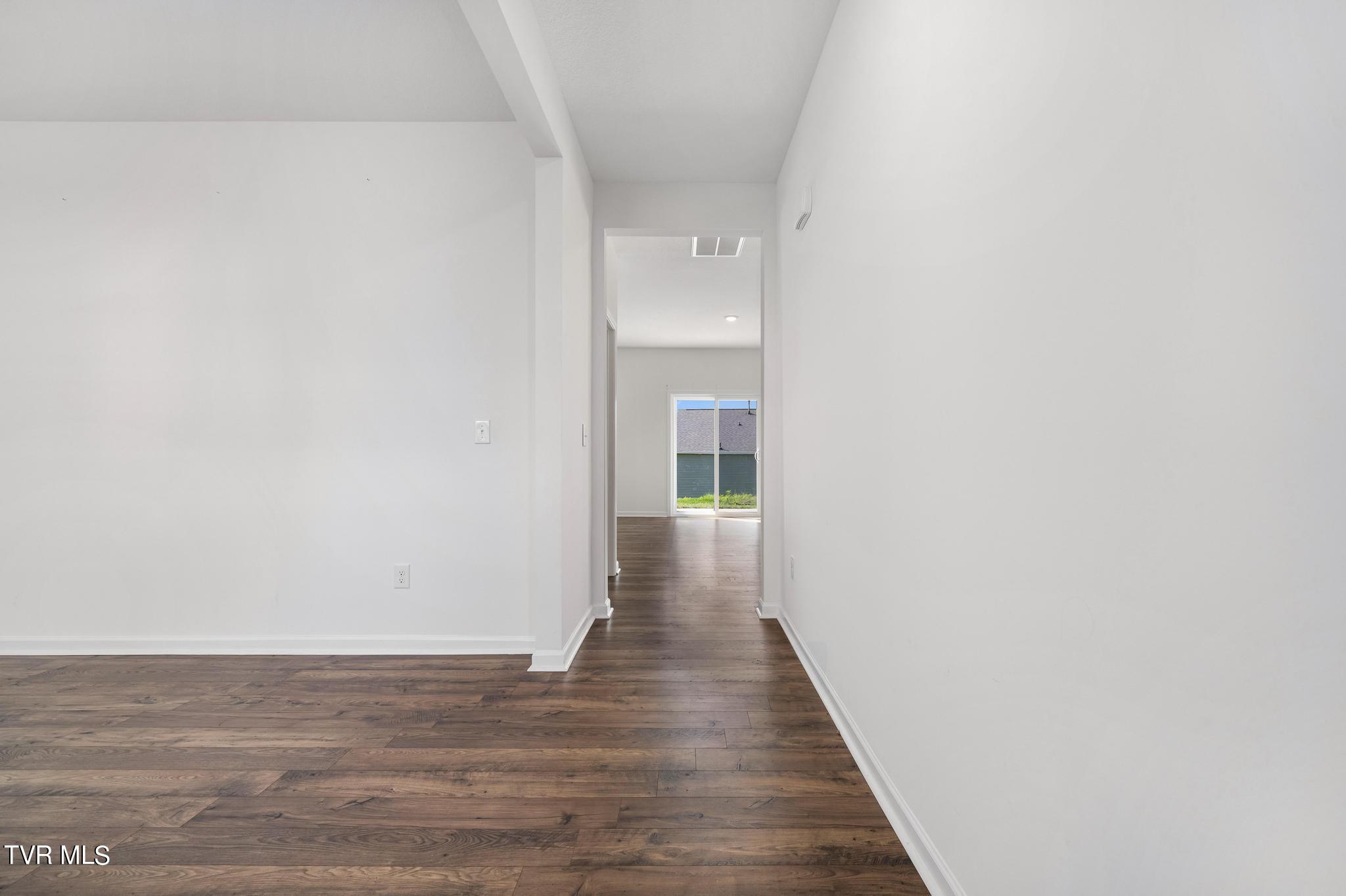 693 Barley Loop Jonesborough, TN 37659 - Photo 8 of 44 693 Barley Loop (16 of 45)