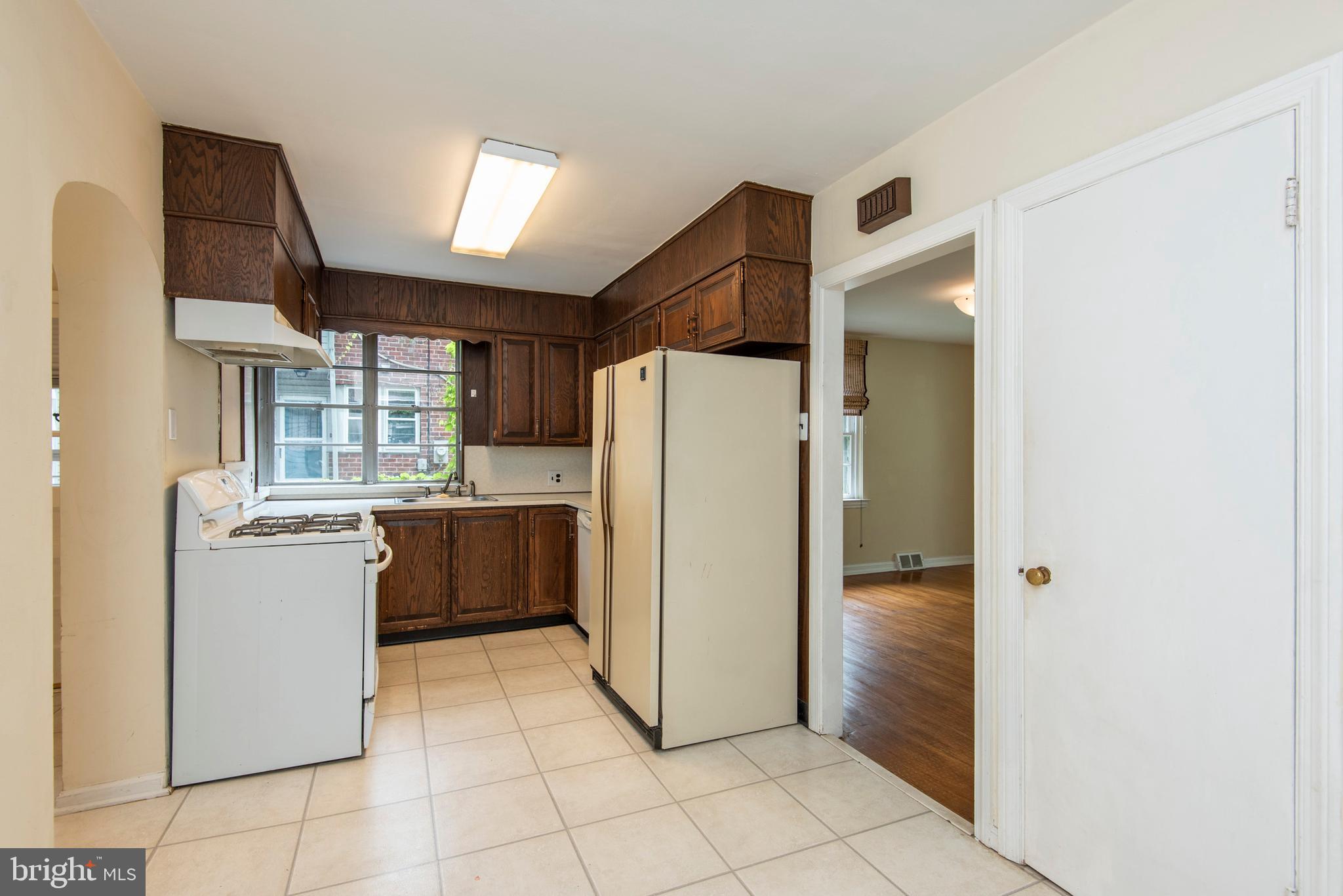 539 Hamilton Road Merion Station, PA 19066 - Photo 11 of 37 Kitchen
