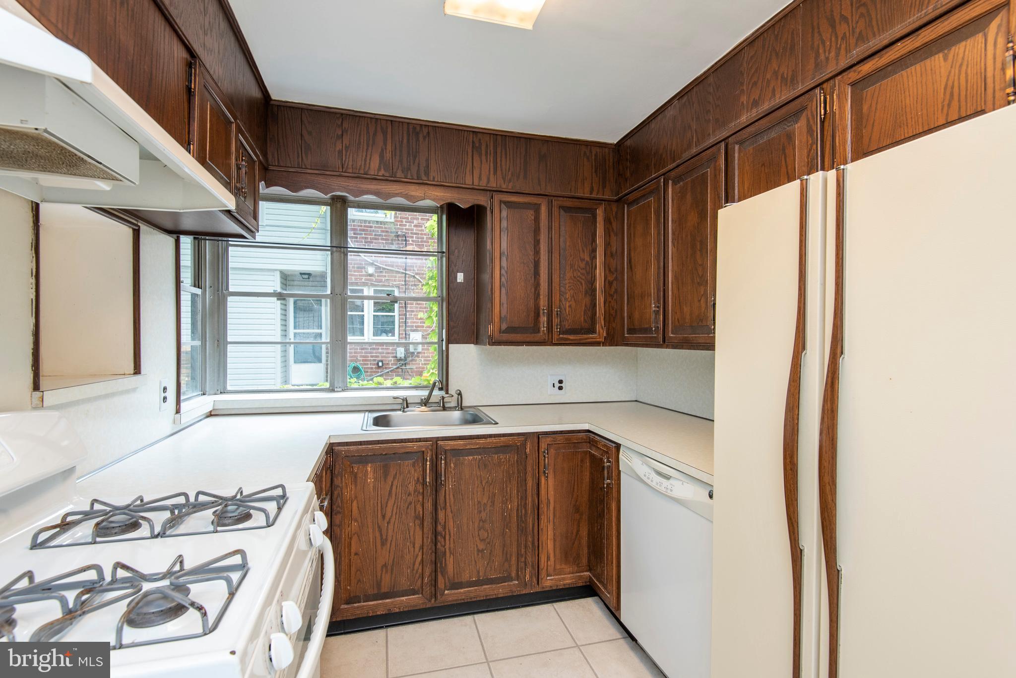 539 Hamilton Road Merion Station, PA 19066 - Photo 14 of 37 Kitchen