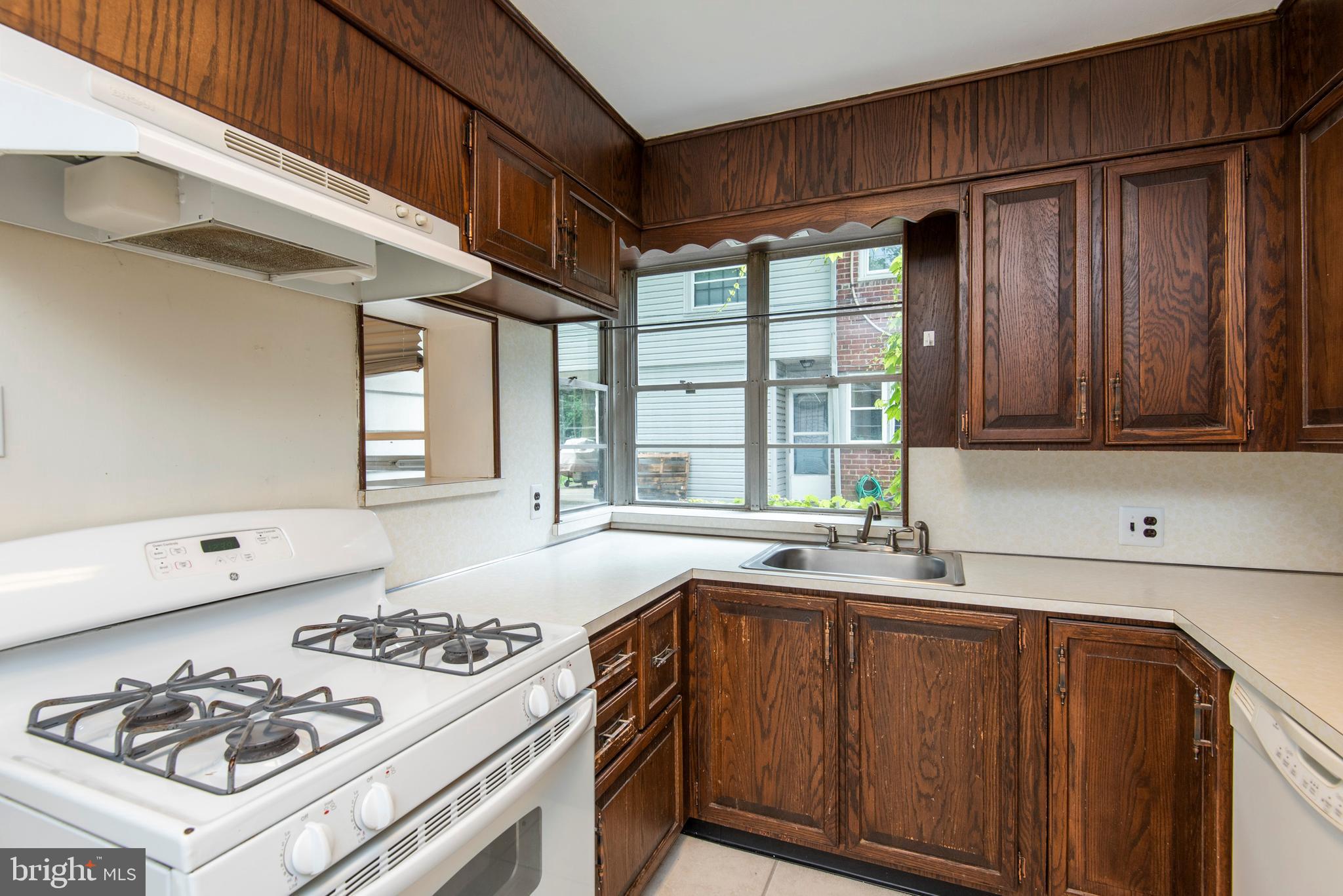539 Hamilton Road Merion Station, PA 19066 - Photo 15 of 37 Kitchen