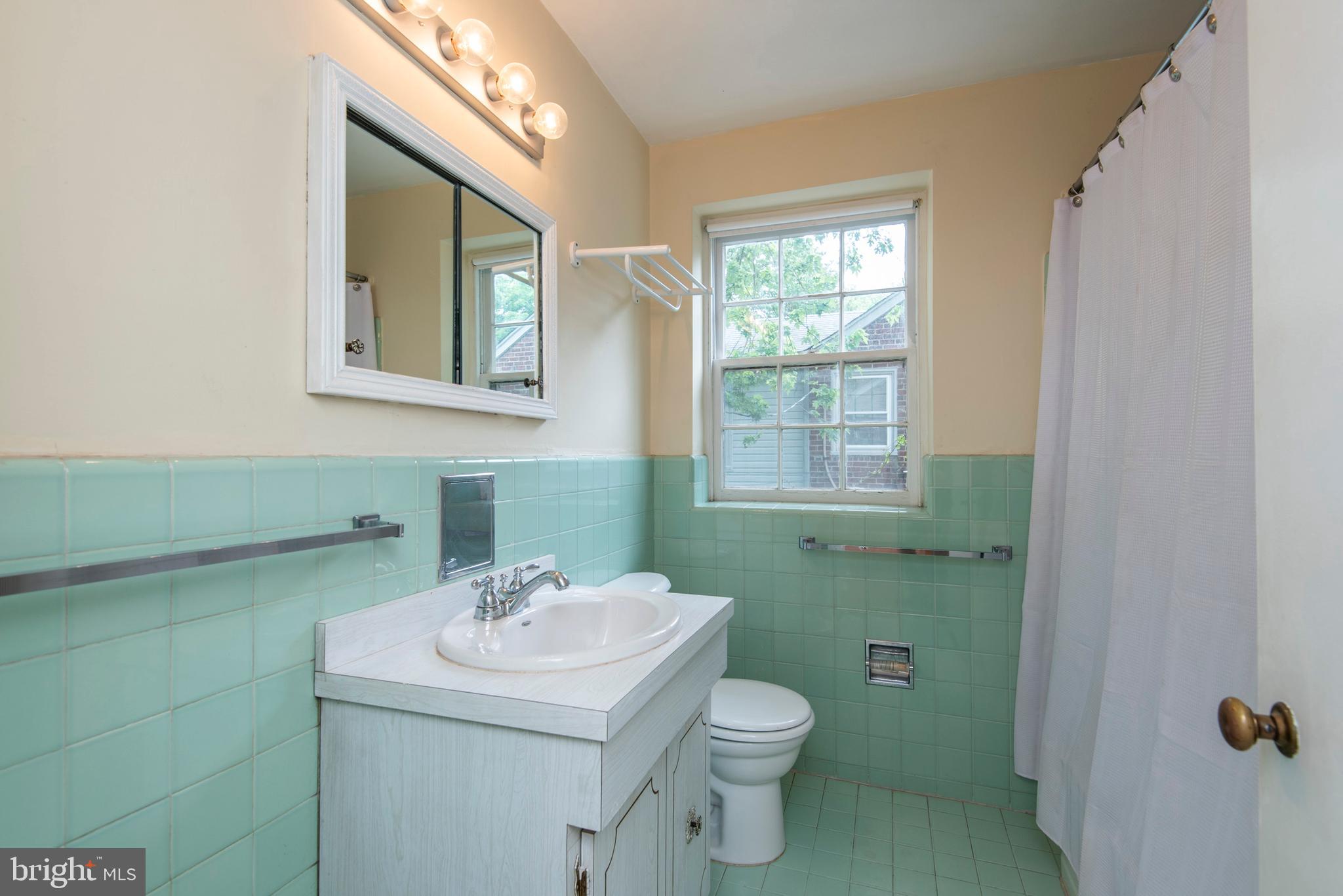 539 Hamilton Road Merion Station, PA 19066 - Photo 31 of 37 Hall Bath