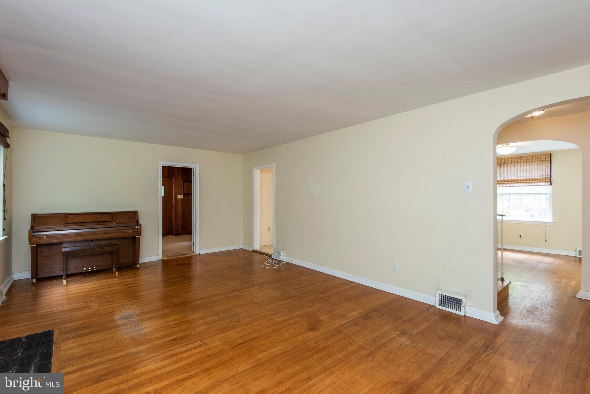 539 Hamilton Road Merion Station, PA 19066 - Photo 6 of 37 Living Room